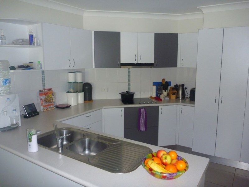 11 Helvellyn Street, Bushland Beach QLD 4818