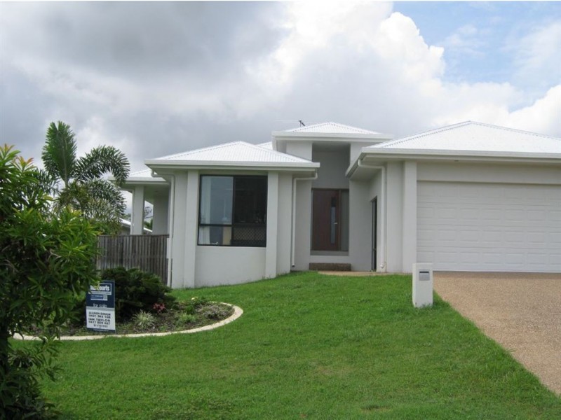 11 Helvellyn Street, Bushland Beach QLD 4818