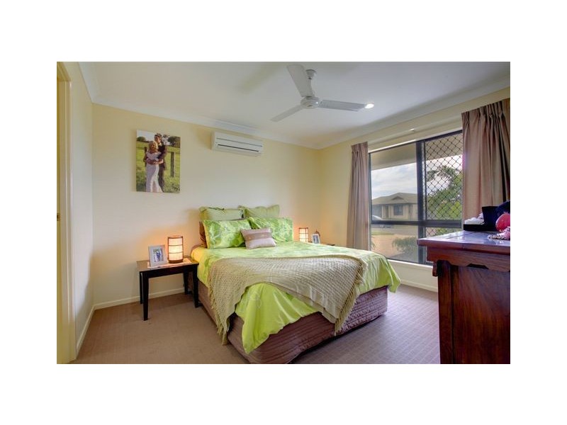 24 Kinnardy Street, Burdell QLD 4818