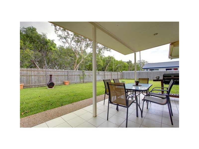 24 Kinnardy Street, Burdell QLD 4818