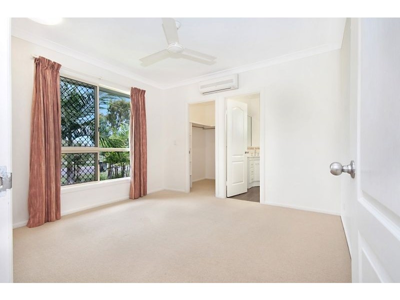 6 Woodwark Drive, Bushland Beach QLD 4818