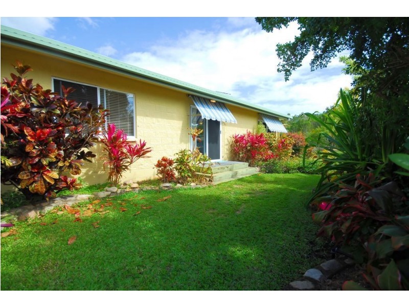 157 Ocean Pde, Balgal Beach QLD 4816