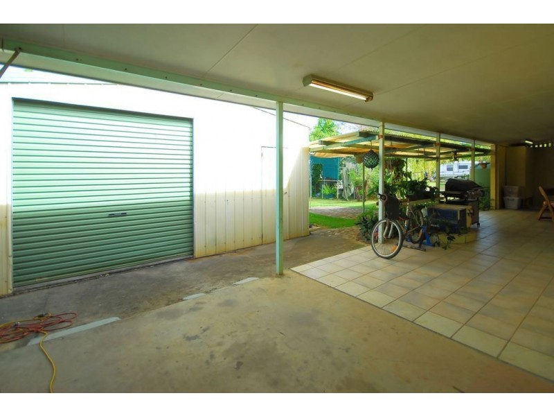 157 Ocean Pde, Balgal Beach QLD 4816