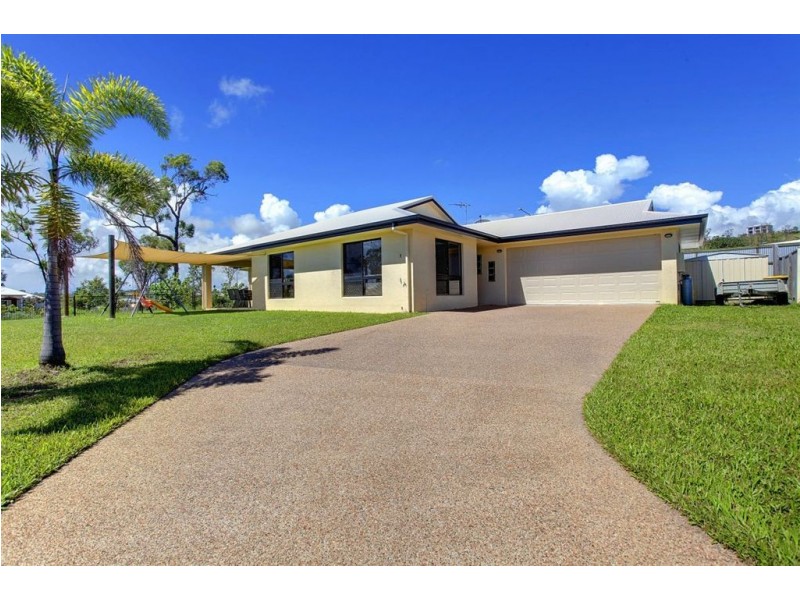 42 Dungurra Drive, Bushland Beach QLD 4818