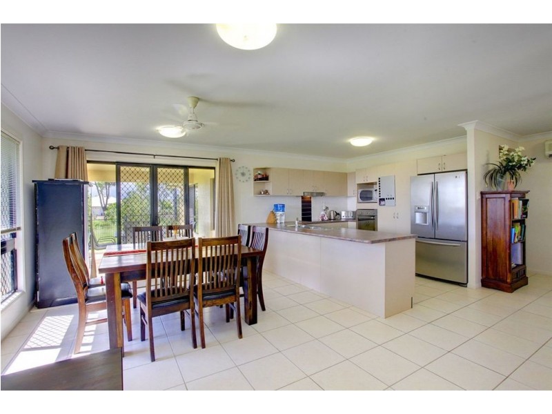 42 Dungurra Drive, Bushland Beach QLD 4818