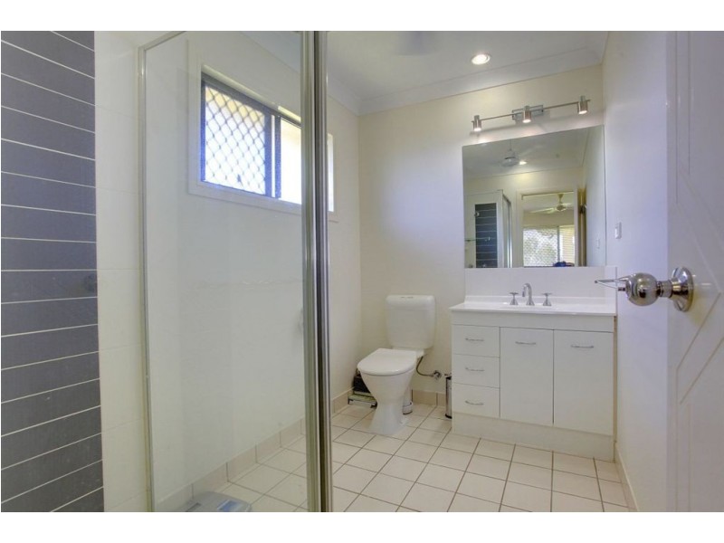 42 Dungurra Drive, Bushland Beach QLD 4818