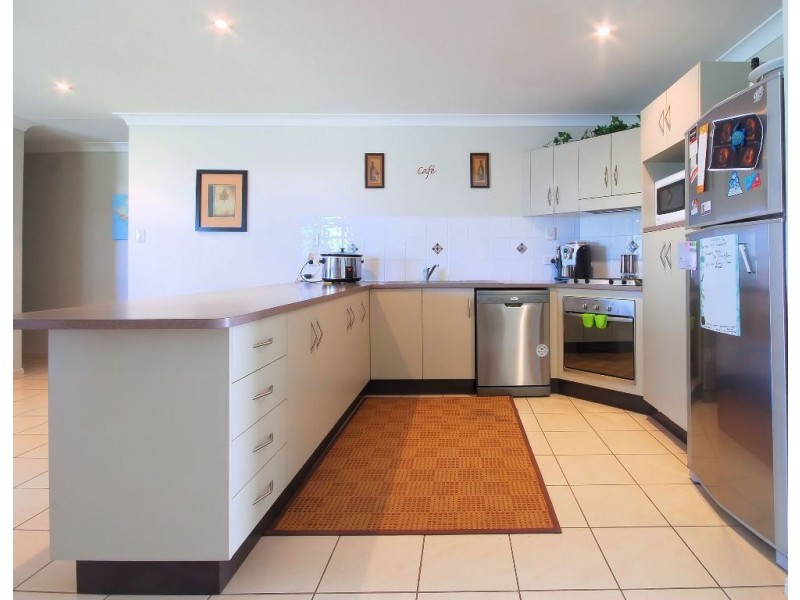 12 Dungurra Place, Bushland Beach QLD 4818