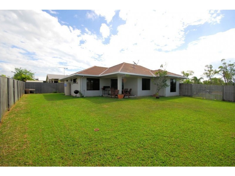 12 Dungurra Place, Bushland Beach QLD 4818