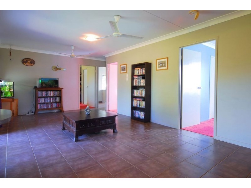 90 Blue Mountain Drive, Bluewater QLD 4818