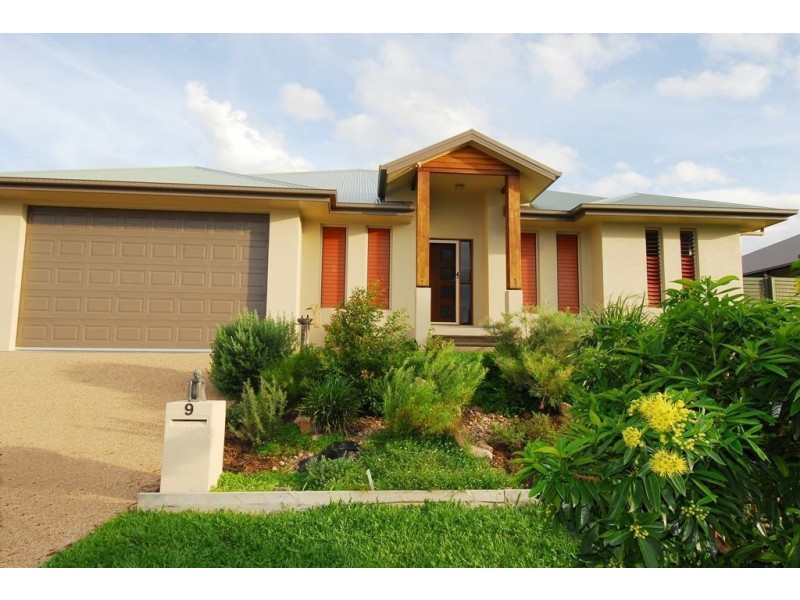 9 Hemple Street, Bushland Beach QLD 4818