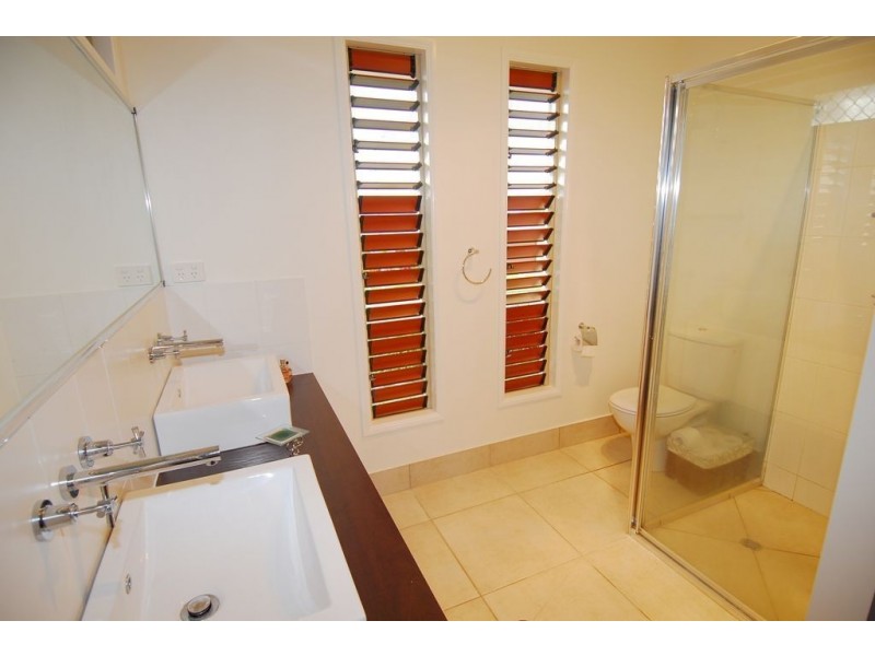 9 Hemple Street, Bushland Beach QLD 4818