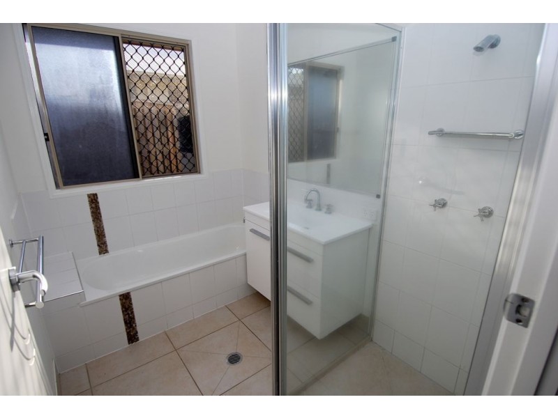 9 Hemple Street, Bushland Beach QLD 4818