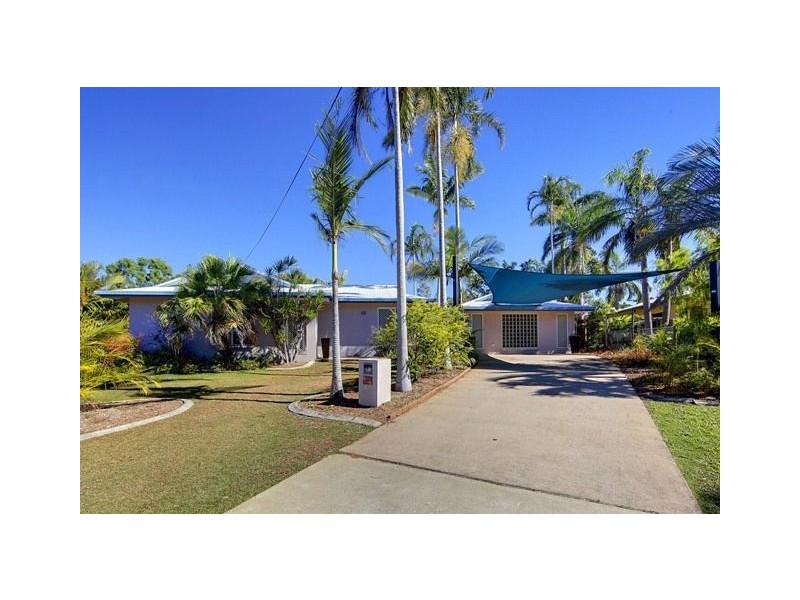 117 Coutts Drive, Bushland Beach QLD 4818