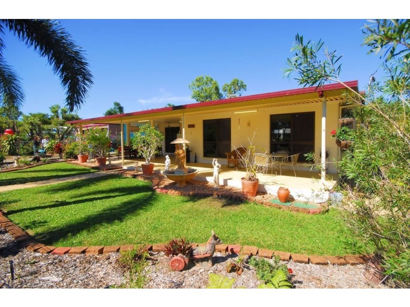 2 Rollo Court, Balgal Beach QLD 4816