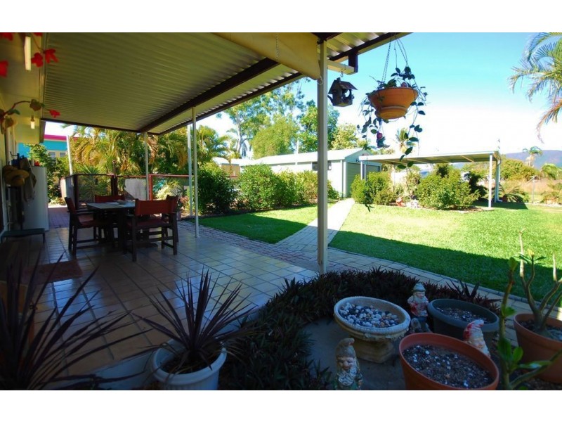 2 Rollo Court, Balgal Beach QLD 4816