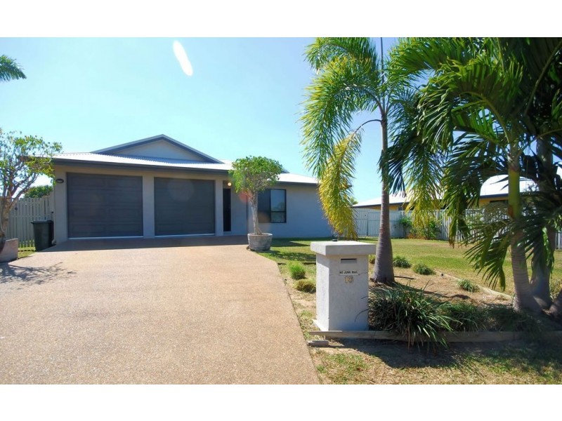 18 Donostia Crescent, Bushland Beach QLD 4818