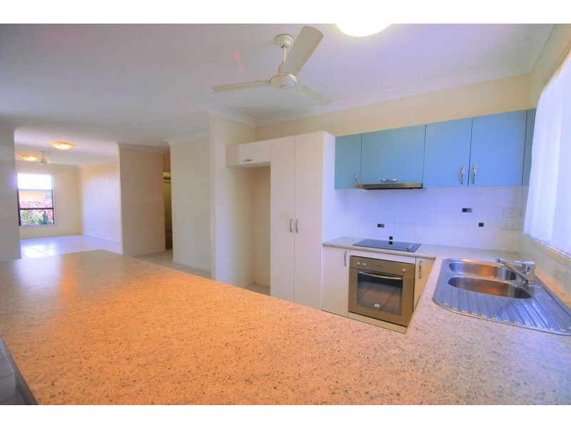 18 Donostia Crescent, Bushland Beach QLD 4818