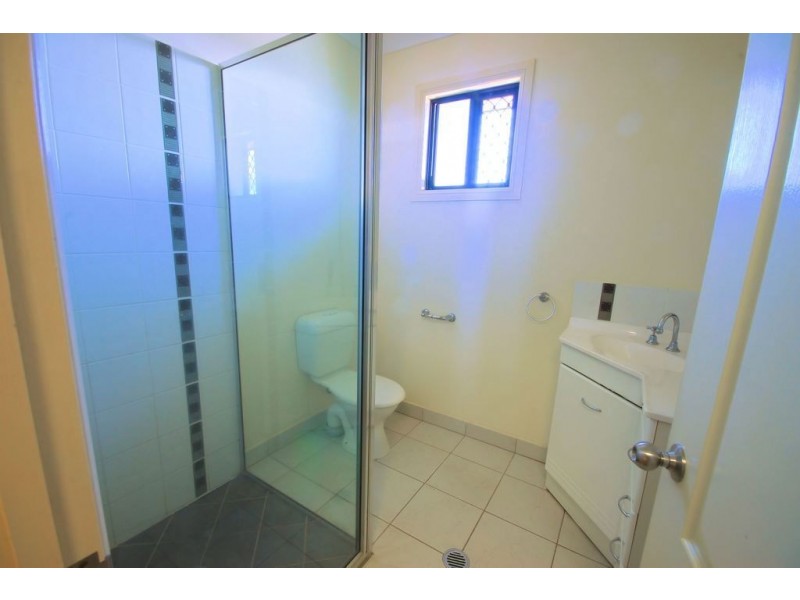 18 Donostia Crescent, Bushland Beach QLD 4818