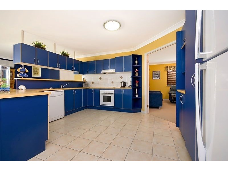 6 Marita Court, Bushland Beach QLD 4818