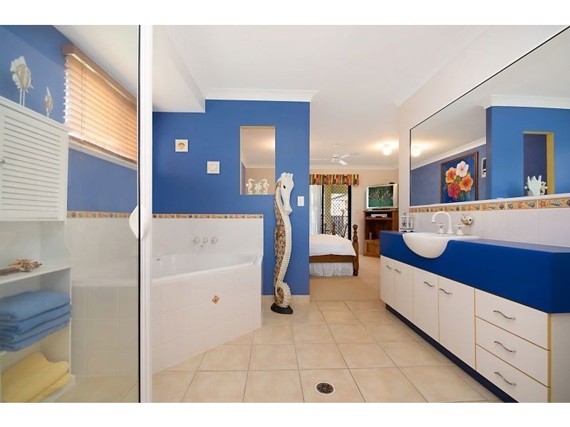 6 Marita Court, Bushland Beach QLD 4818