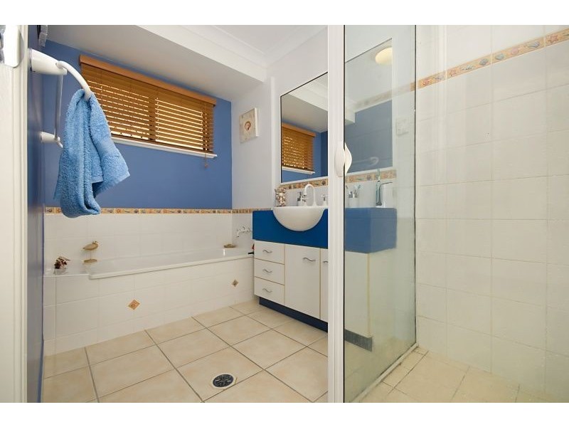 6 Marita Court, Bushland Beach QLD 4818