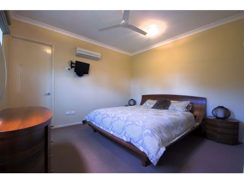 19 Daintree Drive, Bushland Beach QLD 4818