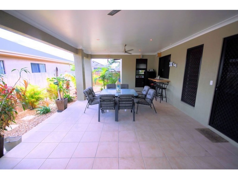 19 Daintree Drive, Bushland Beach QLD 4818