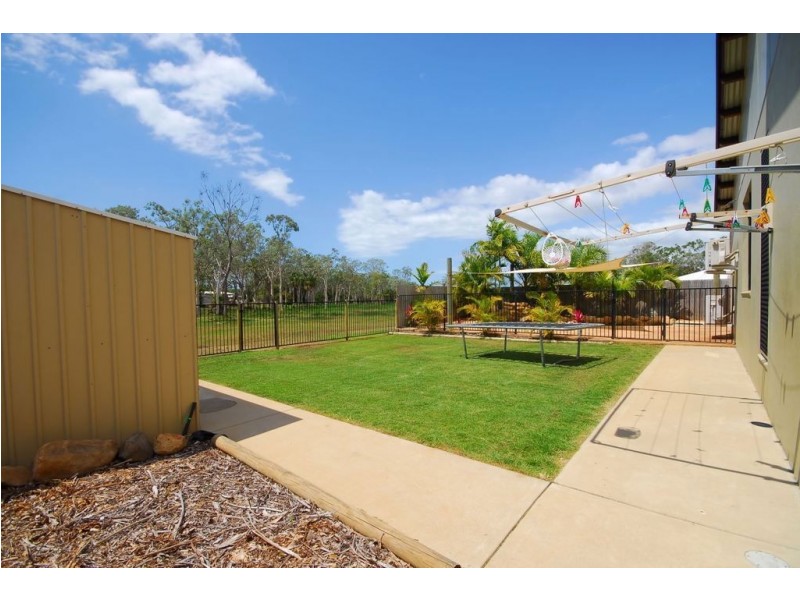 19 Daintree Drive, Bushland Beach QLD 4818