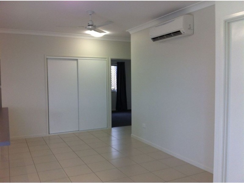 5 Yanooa Court, Bushland Beach QLD 4818