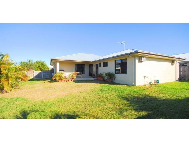 9 Mentmore Court, Bushland Beach QLD 4818