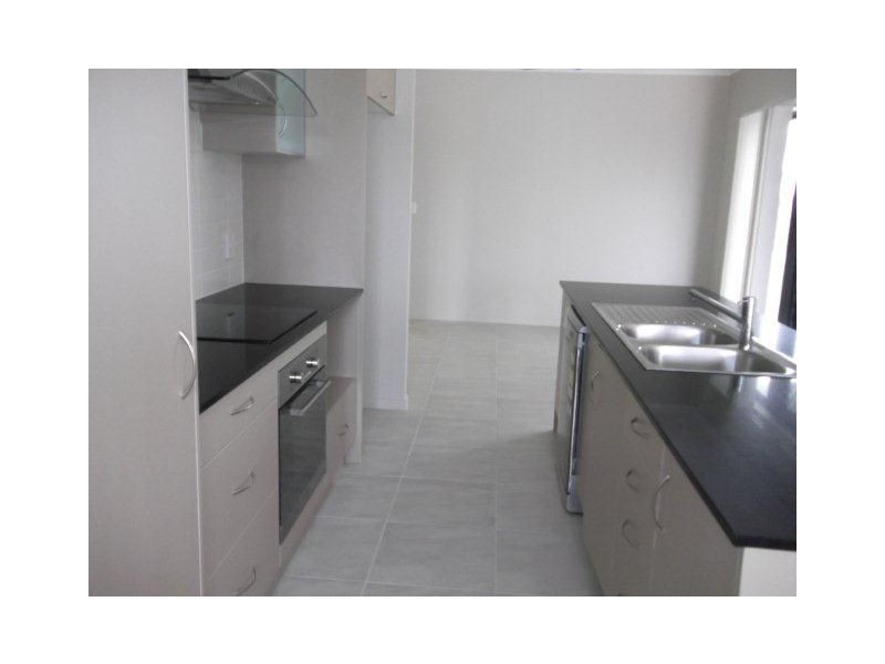 8 Burdell Drive, Burdell QLD 4818