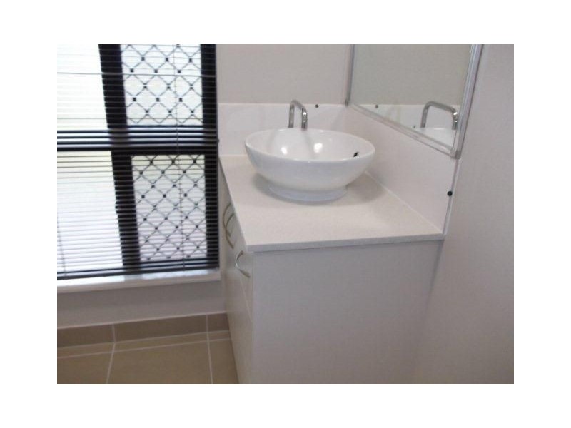 8 Burdell Drive, Burdell QLD 4818