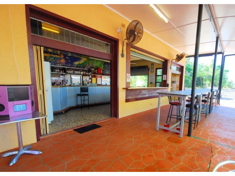 44040 Bruce Highway, Rollingstone QLD 4816