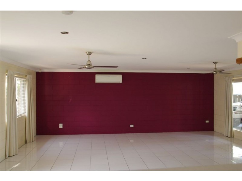 45 marina drive, Bushland Beach QLD 4818