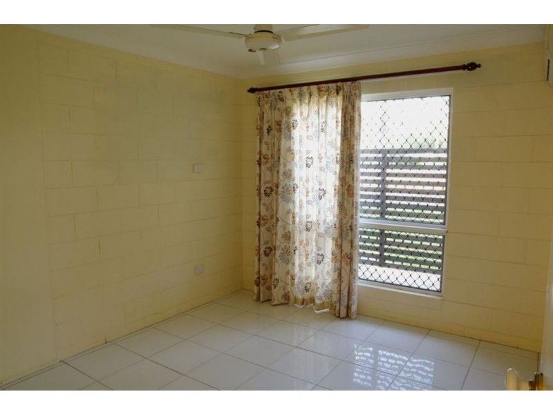 45 marina drive, Bushland Beach QLD 4818