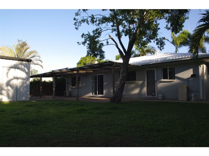 45 marina drive, Bushland Beach QLD 4818