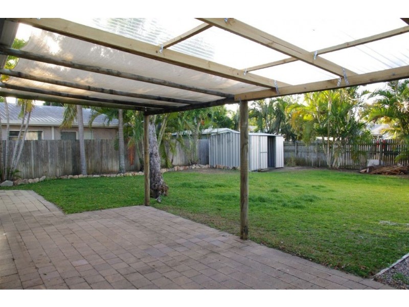 45 marina drive, Bushland Beach QLD 4818