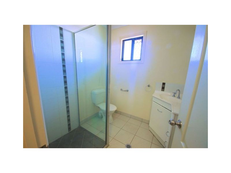 18 Donostia Cres, Bushland Beach QLD 4818