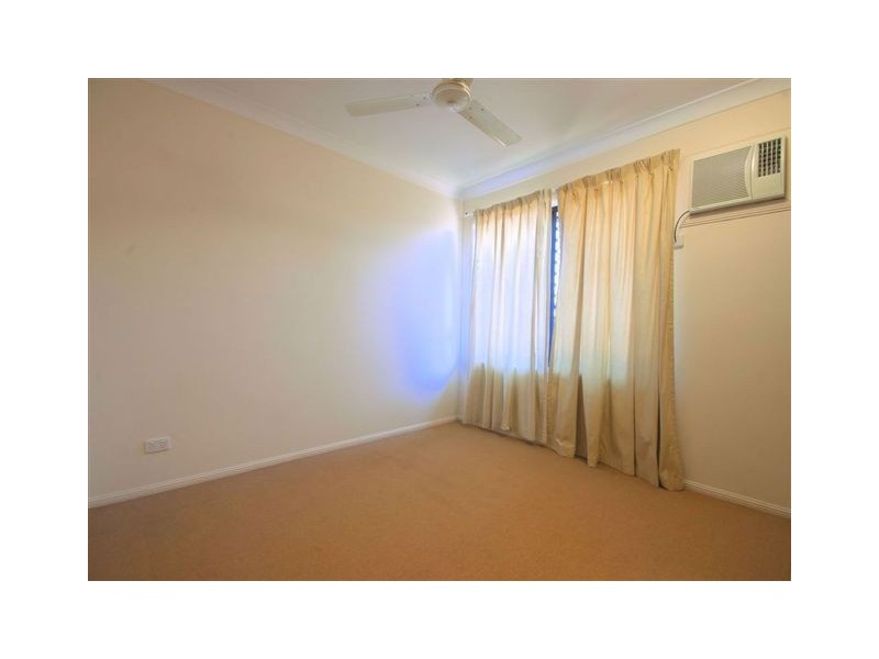 18 Donostia Cres, Bushland Beach QLD 4818