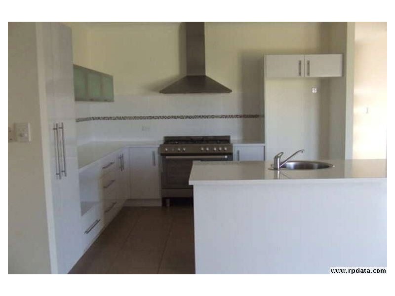 152 Daintree Drive, Bushland Beach QLD 4818