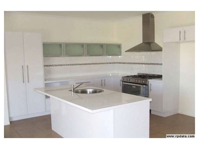 152 Daintree Drive, Bushland Beach QLD 4818