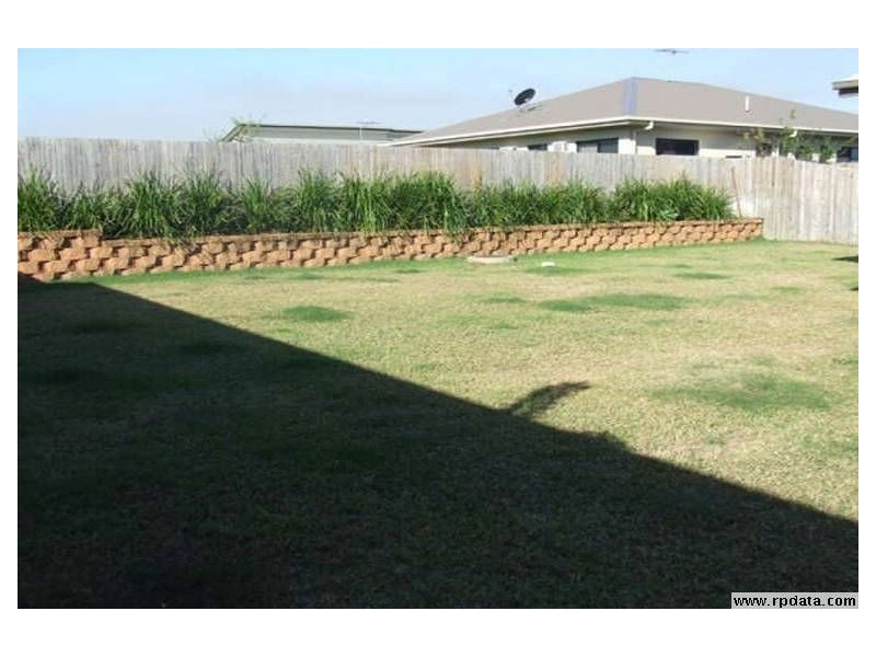 152 Daintree Drive, Bushland Beach QLD 4818