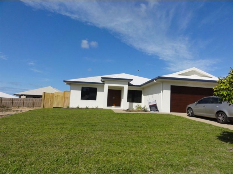 51 Rattray Street, Bushland Beach QLD 4818