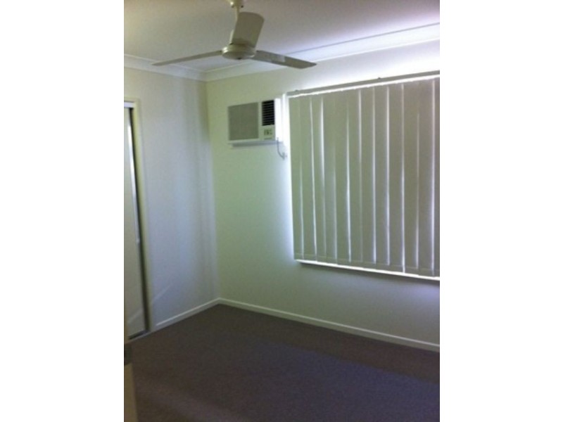 20 Lochern Way, Bushland Beach QLD 4818