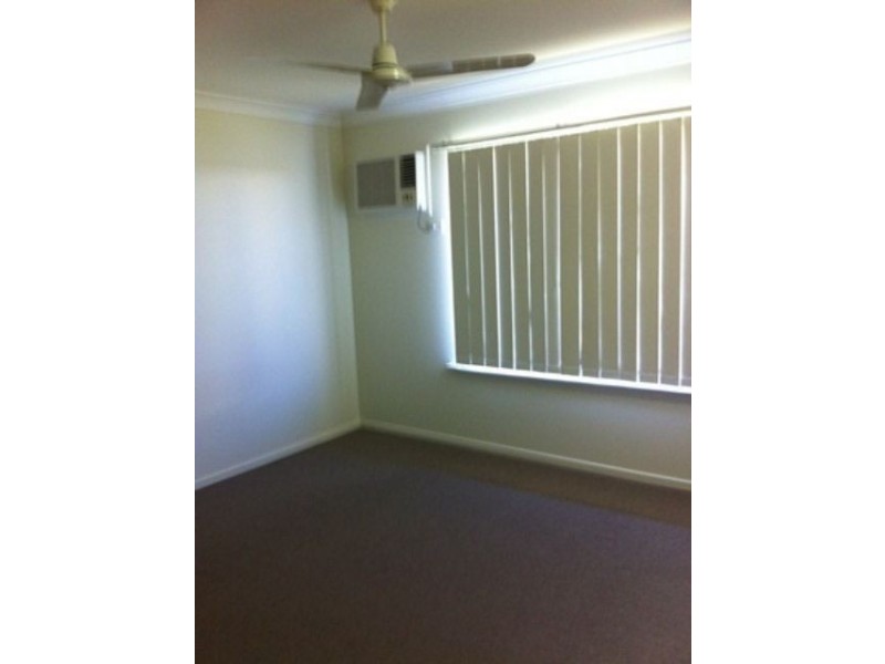 20 Lochern Way, Bushland Beach QLD 4818