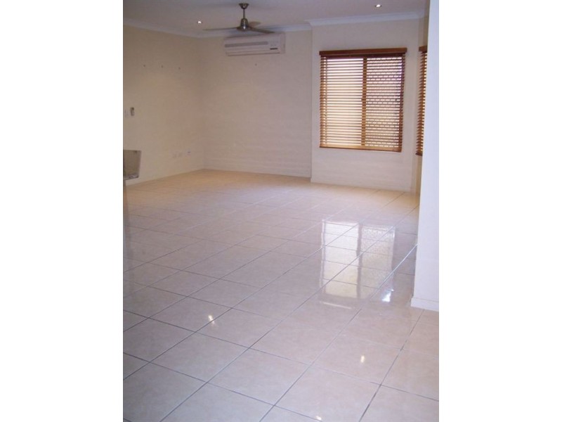 18 Eungella court, Bushland Beach QLD 4818