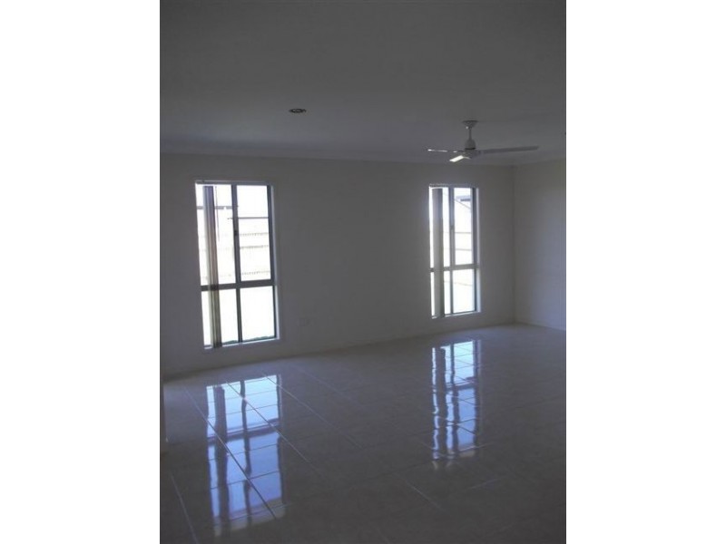 48 Beach Oak Drive, Mount Low QLD 4818