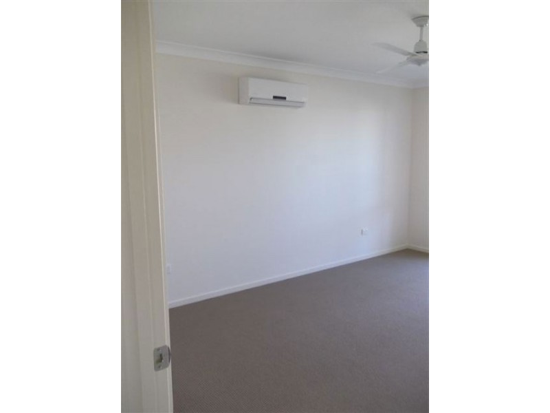 48 Beach Oak Drive, Mount Low QLD 4818