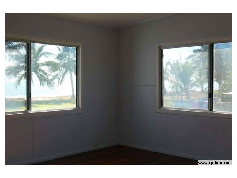 67 Cay Street, Saunders Beach QLD 4818