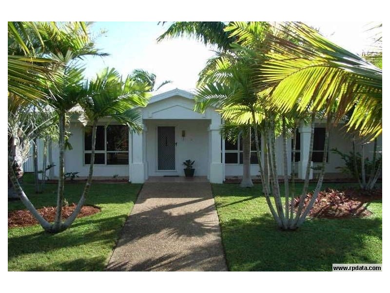 Bushland Beach QLD 4818